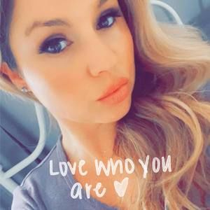 Meet your Posher, Angie